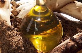 Top 13 Uses of Sandalwood Essential Oil